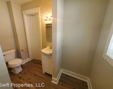 2729 East Grand Avenue - Photo Thumbnail 17