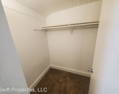 2729 East Grand Avenue - Photo Thumbnail 14