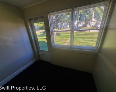 2729 East Grand Avenue - Photo Thumbnail 22