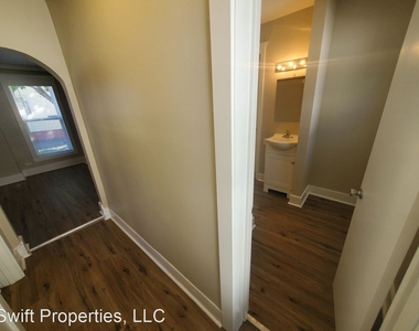 2729 East Grand Avenue - Photo Thumbnail 16