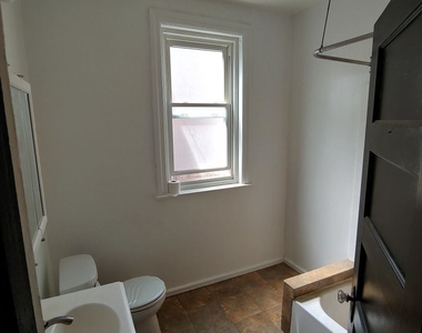 5923 Cobbs Creek Pkwy - Photo Thumbnail 5