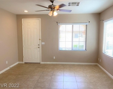 3529 Labrusca Vines Court - Photo Thumbnail 2