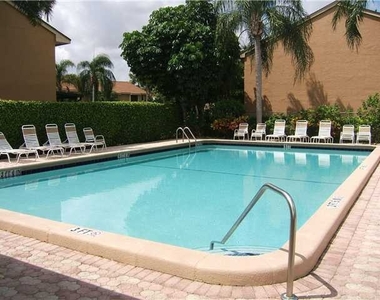 3711 Carambola Circle N - Photo Thumbnail 4