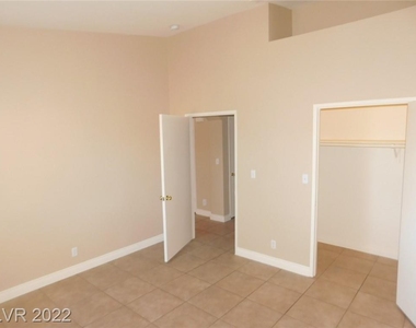 7201 Indian Creek Lane - Photo Thumbnail 11