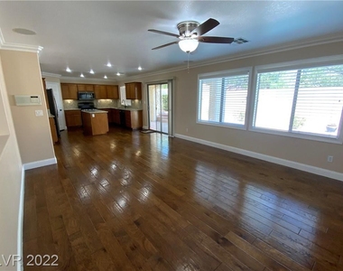 5550 Golden Palms Court - Photo Thumbnail 9