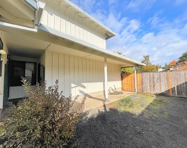 7929 Sw Skyhar Dr. - Photo Thumbnail 2