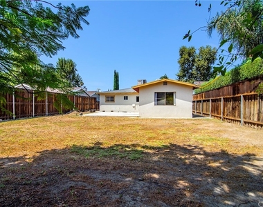 22712 Dolorosa Street - Photo Thumbnail 14