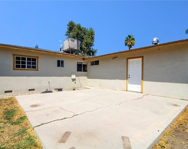 22712 Dolorosa Street - Photo Thumbnail 16