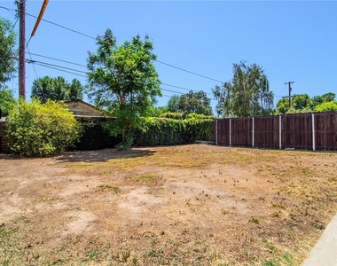 22712 Dolorosa Street - Photo Thumbnail 15