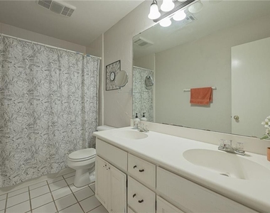 6625 Nw 135th Street - Photo Thumbnail 25