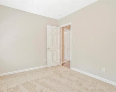 411 Forrest Ridge Drive Nw - Photo Thumbnail 22