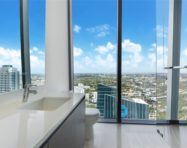 1451 Brickell Ave - Photo Thumbnail 11