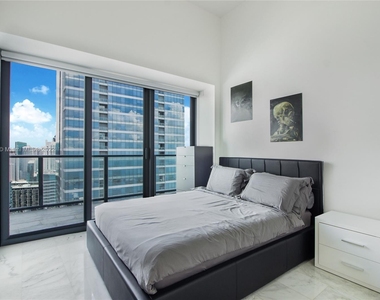 1451 Brickell Ave - Photo Thumbnail 10