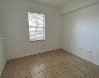 8900 Nw 107 Ct - Photo Thumbnail 12