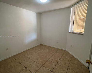 8900 Nw 107 Ct - Photo Thumbnail 9