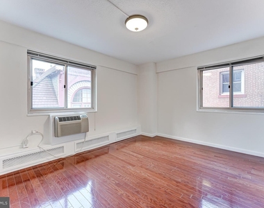 2101 Chestnut Street - Photo Thumbnail 12