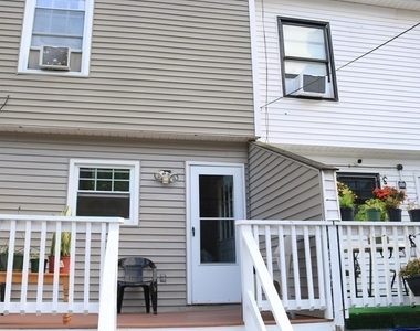 77 Wayland St - Photo Thumbnail 14