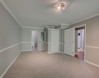 2935 Torreya Way - Photo Thumbnail 8