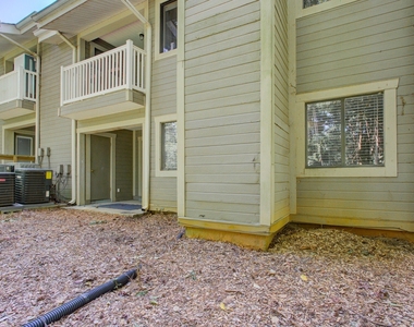 2935 Torreya Way - Photo Thumbnail 17