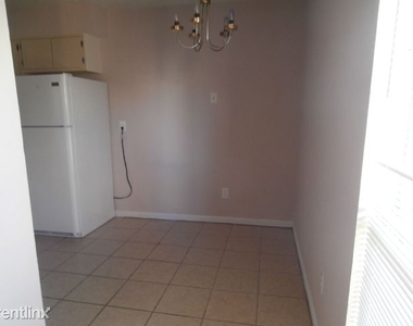 1310 Louisville Rd Apt 17 - Photo Thumbnail 4