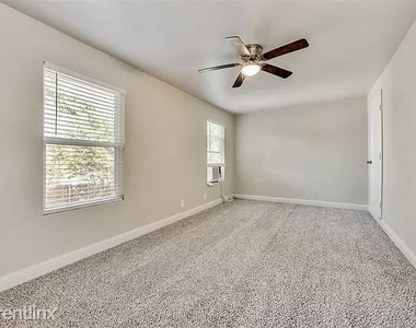 5237 Garland Ave - Photo Thumbnail 11