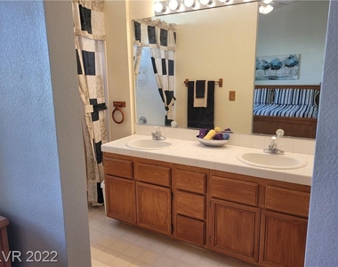 5155 West Tropicana Avenue - Photo Thumbnail 12