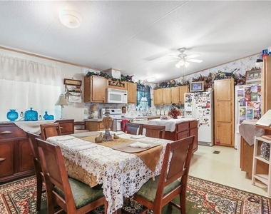 20701  Liveoak Ln - Photo Thumbnail 3