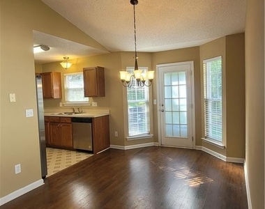 215 Cottonwood Creek Circle - Photo Thumbnail 5