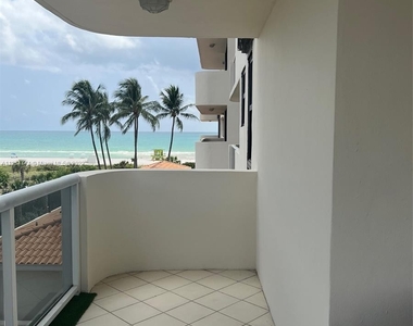 5757 Collins Ave - Photo Thumbnail 17