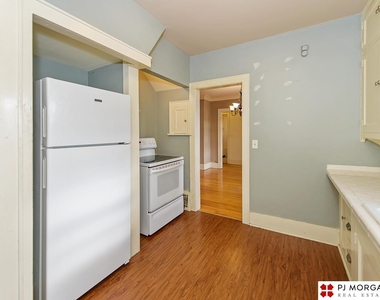 811 S 50 Avenue - Photo Thumbnail 6