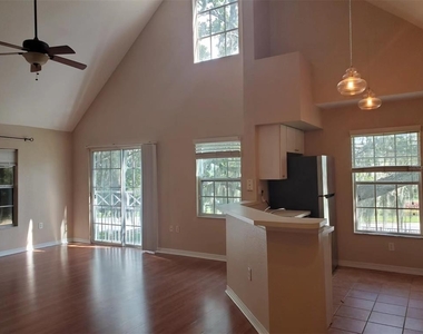 10560 Windsor Lake Court - Photo Thumbnail 2