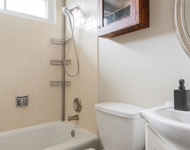 3110 North Clybourn Avenue - Photo Thumbnail 11