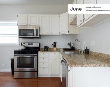 3110 North Clybourn Avenue - Photo Thumbnail 14