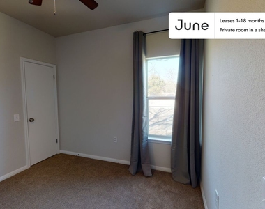 1604 Singleton Avenue - Photo Thumbnail 2