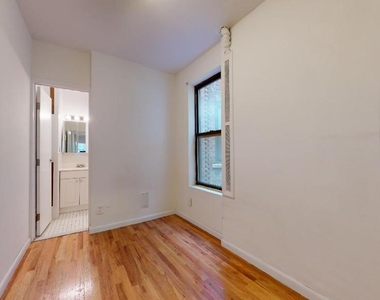 220 East 85 Street - Photo Thumbnail 5