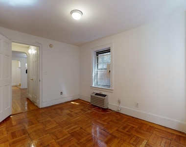 212 East 87 Street - Photo Thumbnail 5