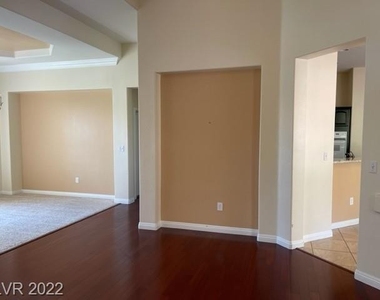 10612 Clarion Lane - Photo Thumbnail 4