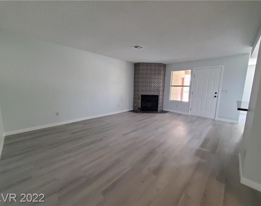 2305 North Jones Boulevard - Photo Thumbnail 4