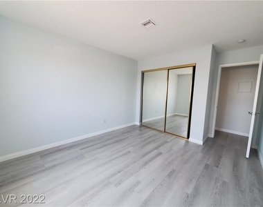 2305 North Jones Boulevard - Photo Thumbnail 8