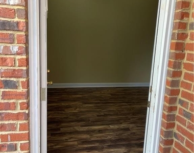 6110 Southard Trace - Photo Thumbnail 2