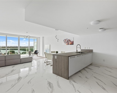 400 Sunny Isles Blvd - Photo Thumbnail 6