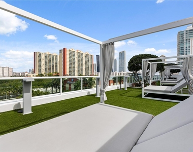 400 Sunny Isles Blvd - Photo Thumbnail 25