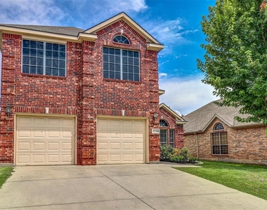 11740 Wild Pear Lane - Photo Thumbnail 2