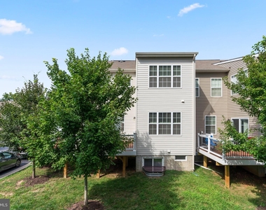 6704 Saw Mill Court - Photo Thumbnail 41