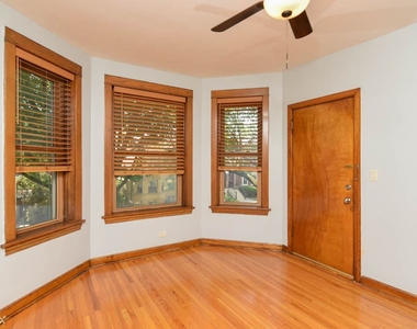 3531 N. Bell, Unit 2 - Photo Thumbnail 16