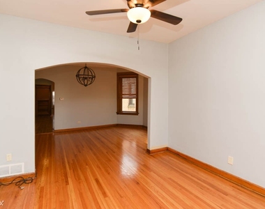 3531 N. Bell, Unit 3 - Photo Thumbnail 6