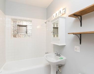 3531 N. Bell, Unit 3 - Photo Thumbnail 17