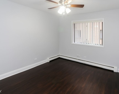 6201 N. Kenmore, Unit 302 - Photo Thumbnail 11