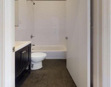 1297 Lexington Avenue - Photo Thumbnail 14