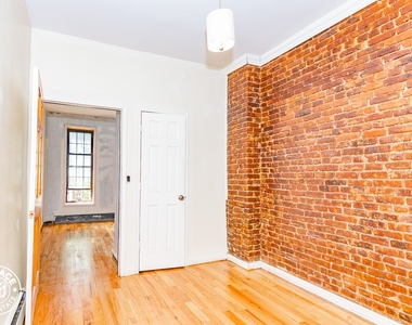 135 Rogers Avenue - Photo Thumbnail 1